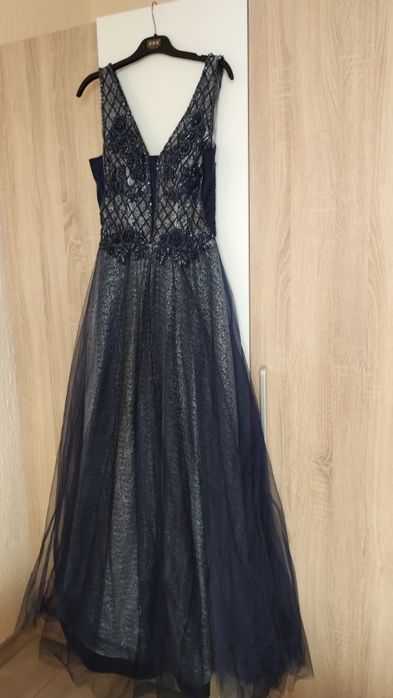 Официална   рокля