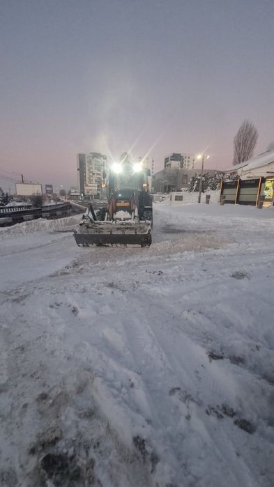 Inchiriere Buldoexcavator Iasi (deszăpezire, sapaturi, nivelare, etc)