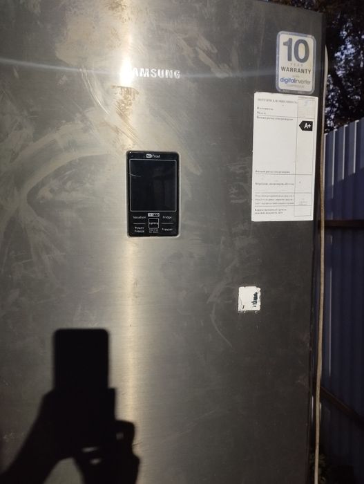 Продам холодильник Самсунг 20000