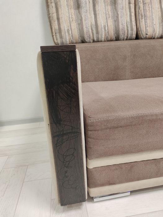 Срочно продам диван б/у