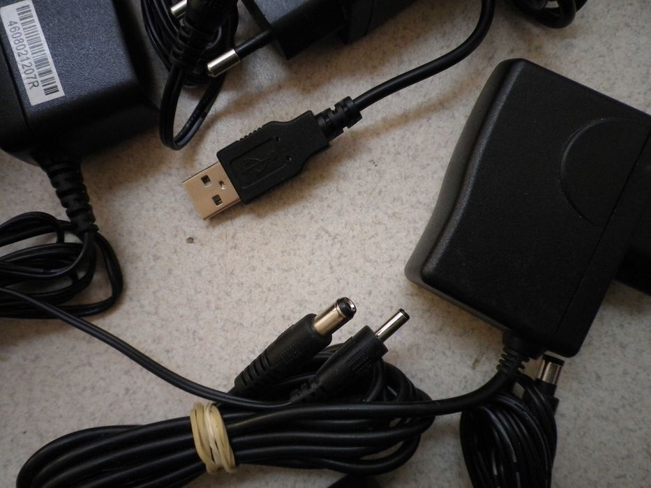 Захранващи AC/DC адаптери за 5V/12V/18V/30V