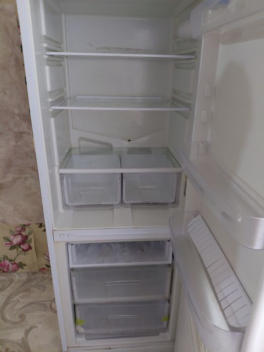 Продам холодильник