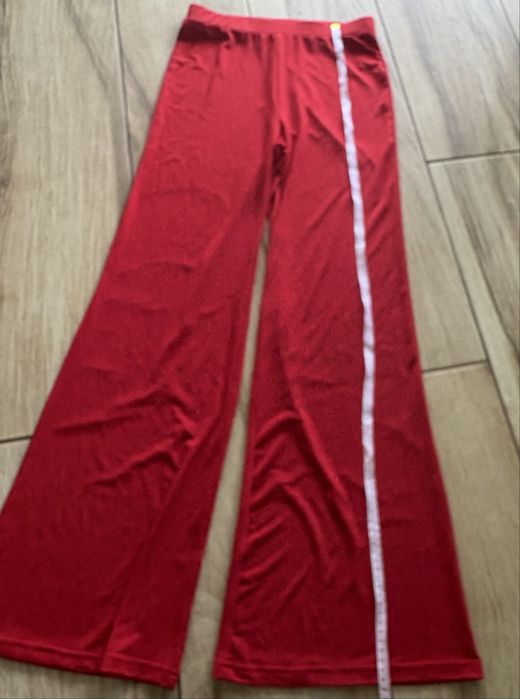 Shein pantaloni rosu ,M