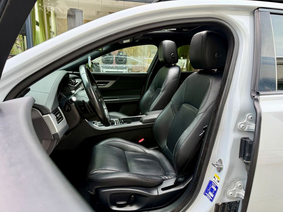 Jaguar XF Jaguar XF