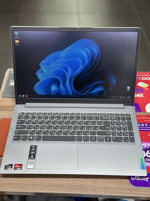 Lenovo ноутбук , в отличном состоянии