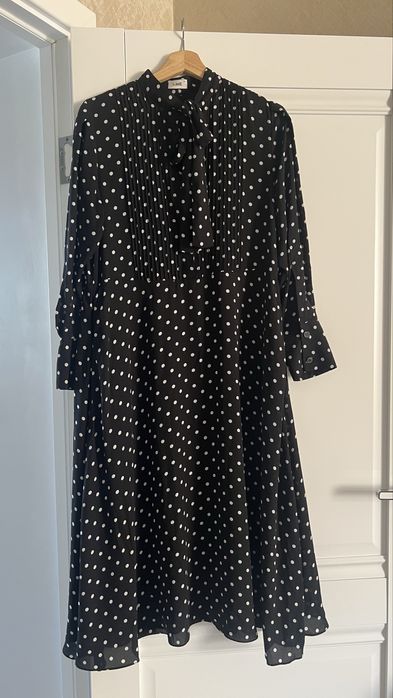 Продам одежду б/у, одевалось 2-3 раза