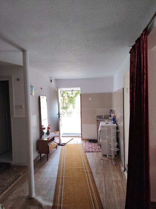 Продавам Къща на два етажа