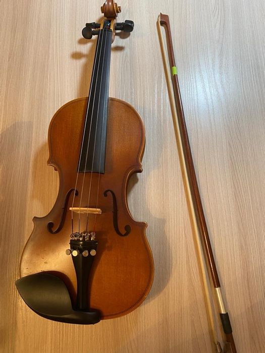 Продам скрипку 1/2