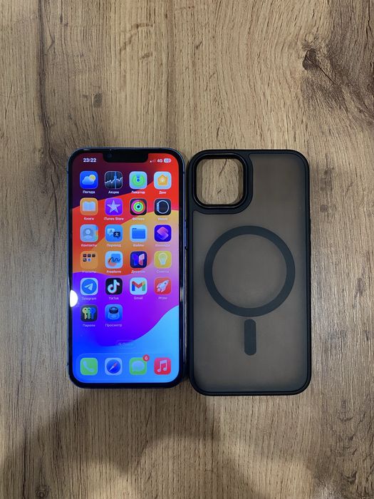 Продам IPHONE 13 (128 GB) В идельном состоянии .