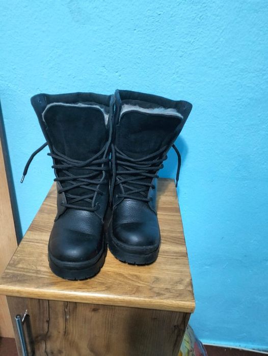 Ботинки берцы 39р.новые
