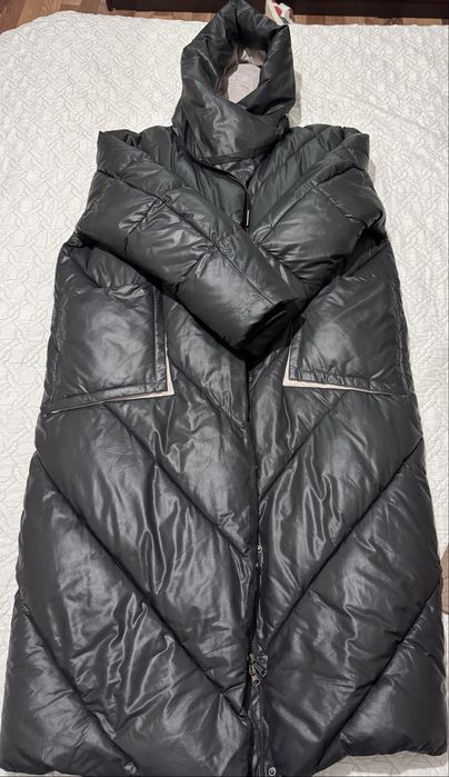 Продам женскую куртку одеялку , очень теплая !