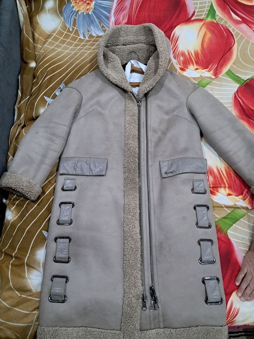 Зимняя одежда . Дубленка