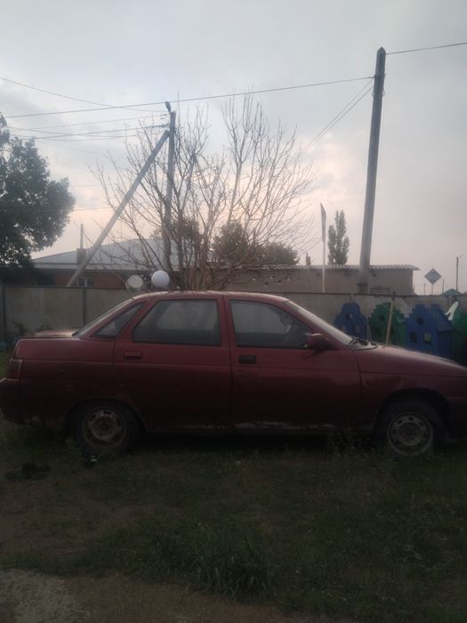 Продам ваз 2110 за 200.000 без двигателя