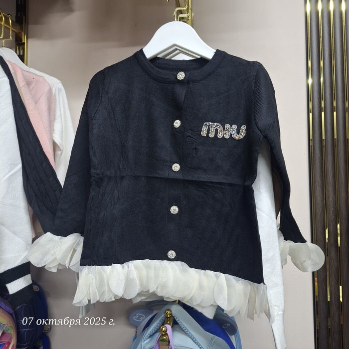 Kurtka sifati yaxshi. Razmer 110.  150 gacha