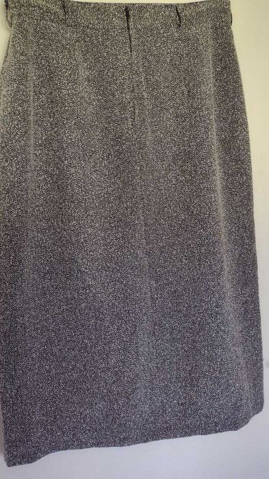 Дамска класическа пола