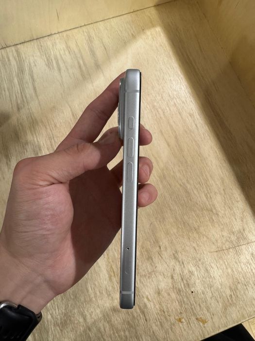 В продаже Iphone 17 pro