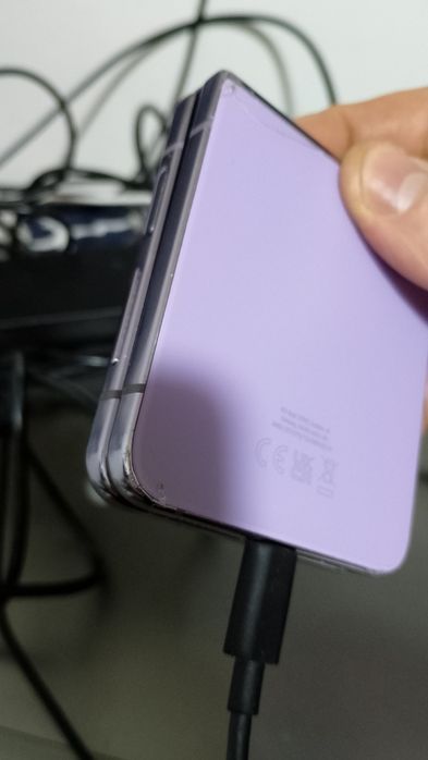 Samsung Galaxy z4 flip defect