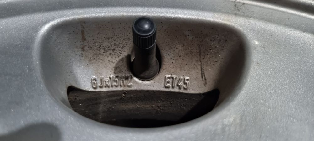 Летни гуми 15-ки 5х112 205/50/15