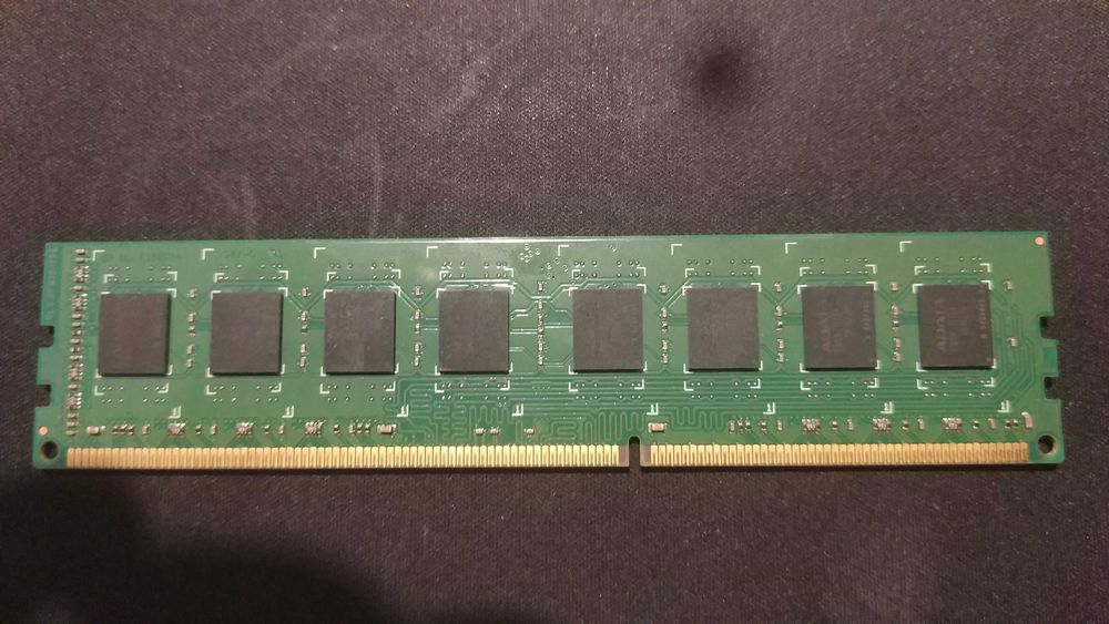 Рам памет за компютър 8GB DDR3 1600MHz A-DATA AD3U1600W8G11-B RAM