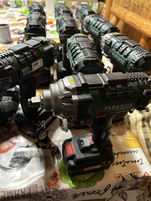 Bormasina impact 20v 400 Nm si 12v 5anp