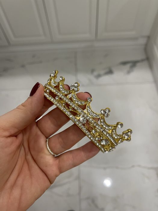 Tiara / coronita mireasa aurie cu pietricele.