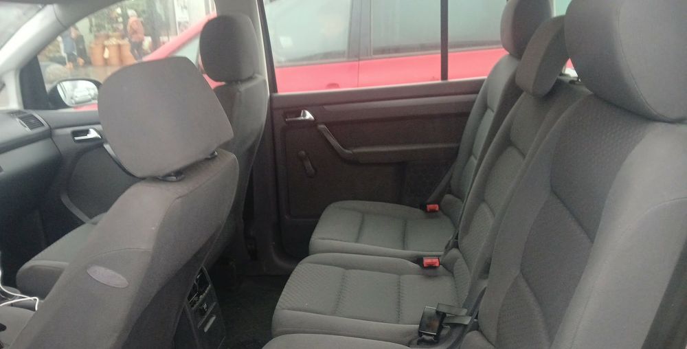 Vând wolzvagen toran an 2004 19 dize cu acte la zi preț 1350 euro