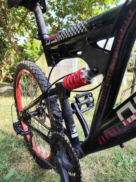 Продавам планински велосипед Dunlop DS Sport Series с двойно окачване