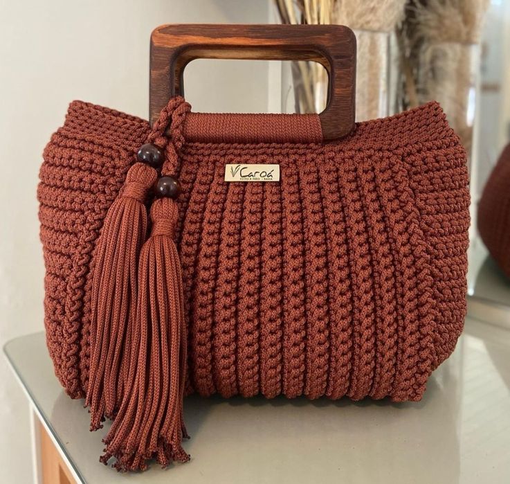 Qo'l mehnati. Sumkalar, belanchak, karzinkalar zakazga to'qib beramiz.