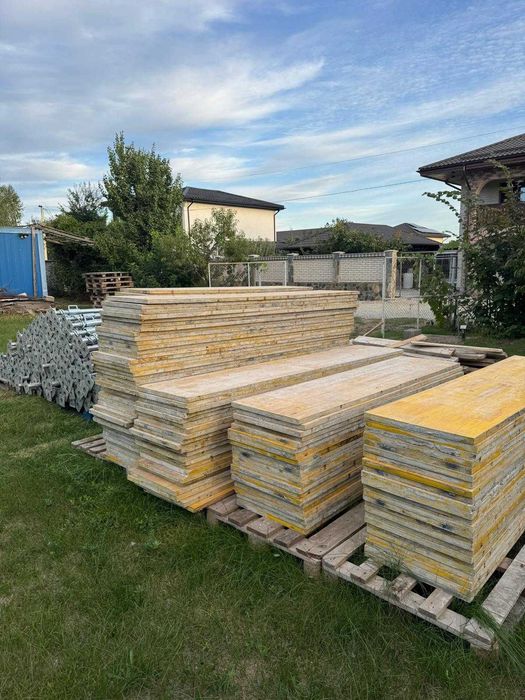 Închiriez schelă metalică, popi reglabili și panouri cofraj