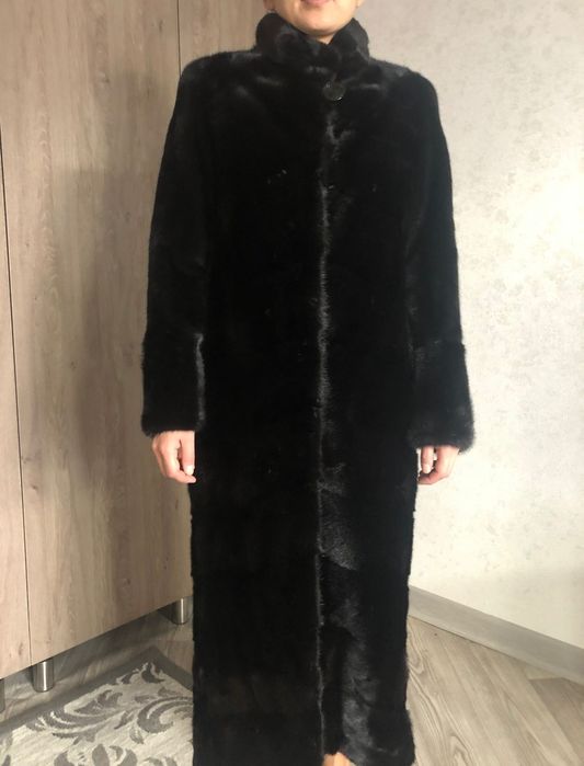 Продается норковая шуба "черный бриллиант"