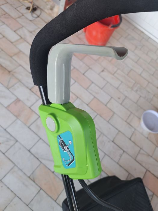 Mașina de tuns iarba Greenworks 40v