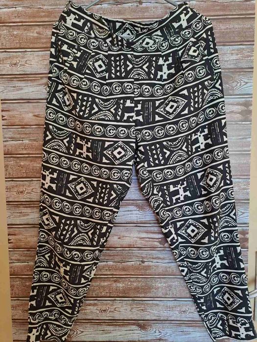 Дамски панталони М размер