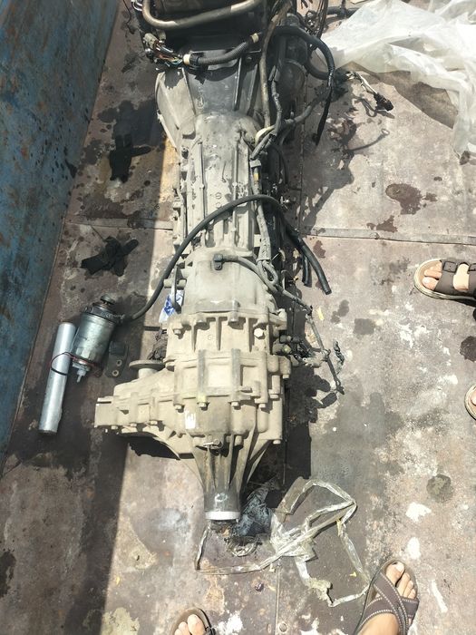 Продам запчасти для  Nissan Mistral