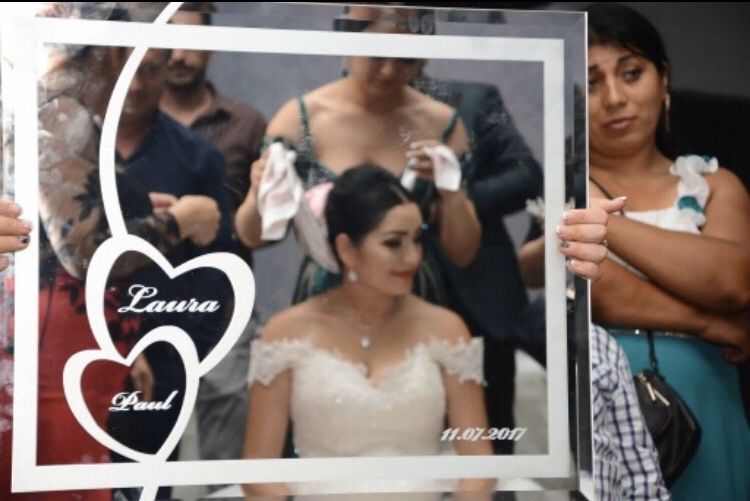 oglinda de mireasa personalizata cu mire si mireasa