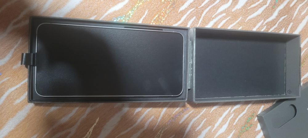 Vând Samsung S 25 FE JETBLACK  nou nouț