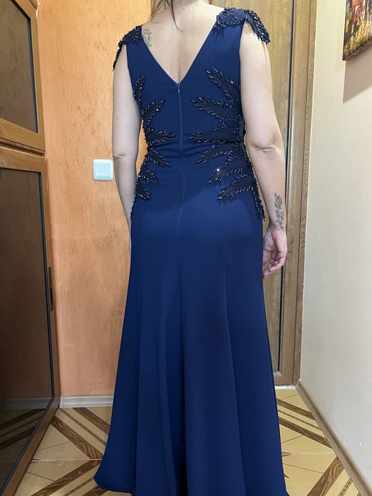 Официална рокля