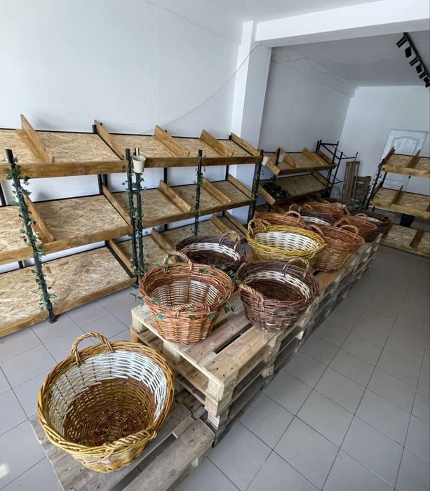 Vand rafturi pentru aprozar