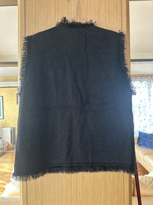 Черен елек, тип Шанел