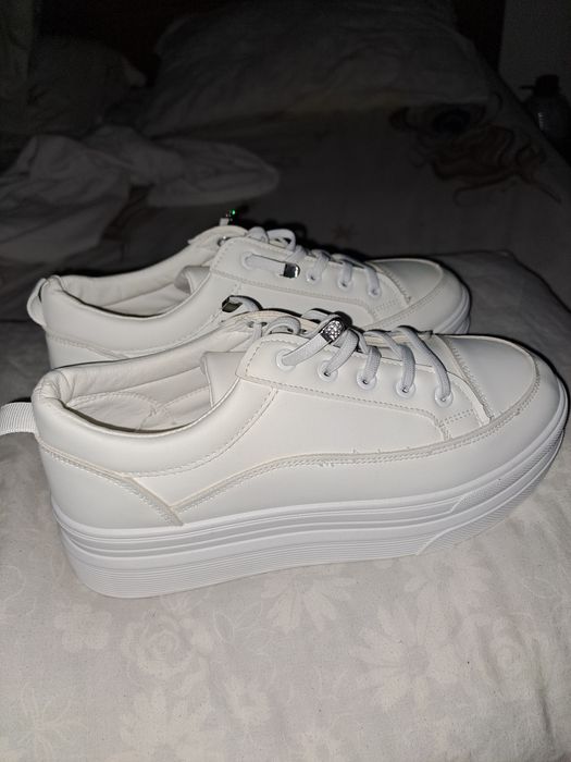 Încălțăminte sport eleganta