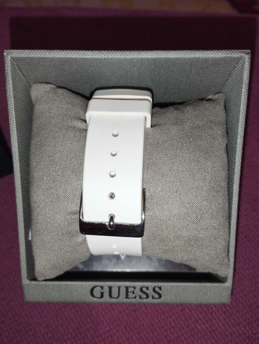 Ceas de dama Guess