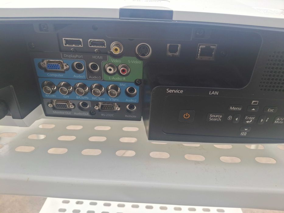 Проектор Epson eb 4650 и Epson EB-2155 W