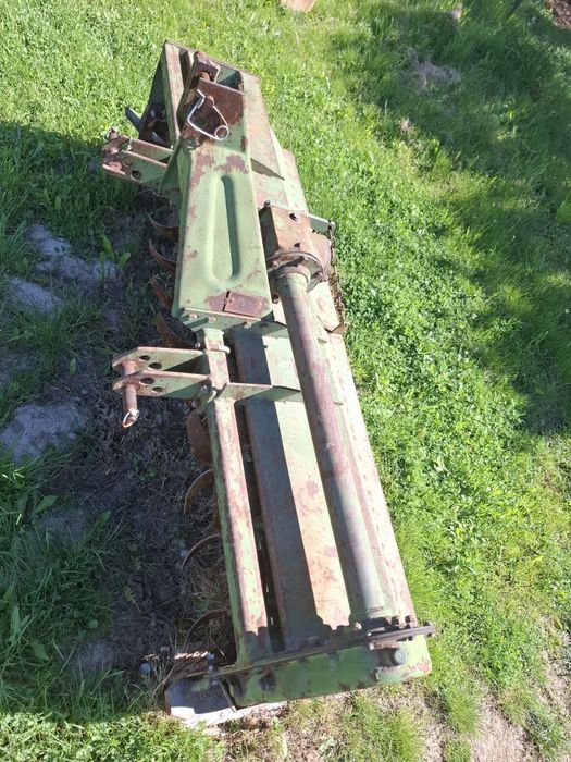 Vand freza pentru Tractor!