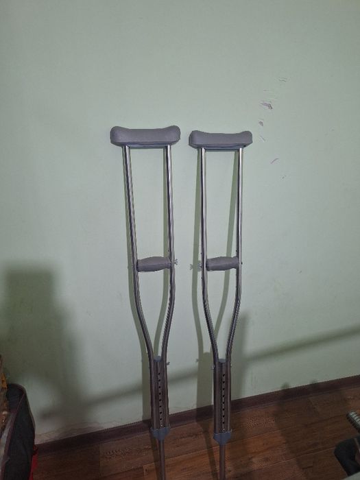 Костыли прадаётся