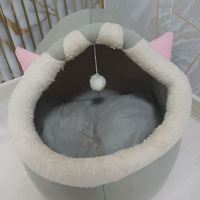 Лежанка для кошек