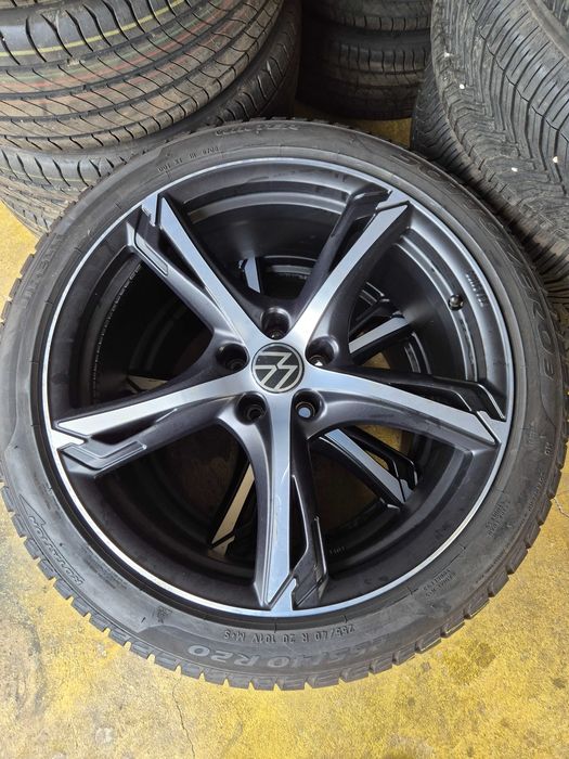 ROTI Jante + Anvelope IARNA - 5x112 255/40/20 - Dedicate VW Tiguan - Jante CA NOI / Anvelope CA NOI 2021 PIRELLI