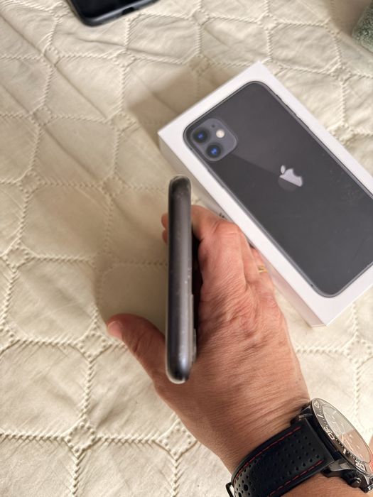 Iphone 11 , 64 GB
