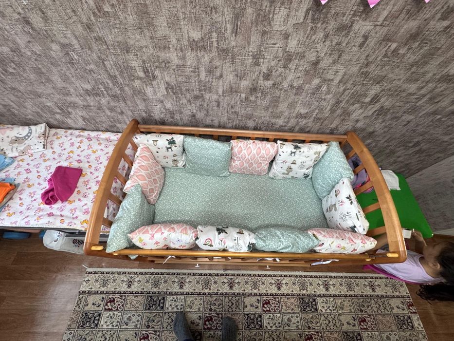 Детская кроватка