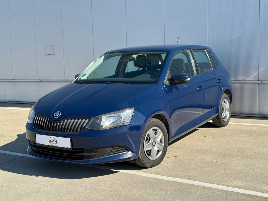 Skoda Fabia an 2016, benzina mpi fara turbo, clima, navi cu touch
