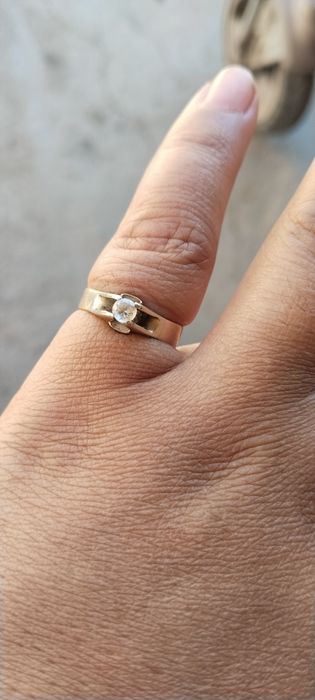 Tilla uzuk. 585 proba