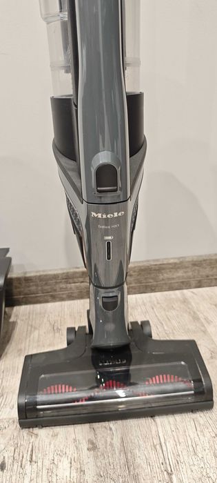 Прахосмукачка Miele triflex